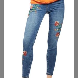 Medium wash floral skinny Jamie